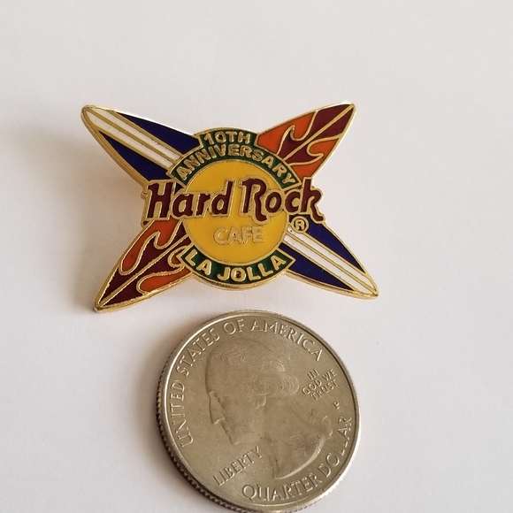 Relisted - Hard Rock Cafe pin La Jolla10th Anniversarycrossed - Picture 2 of 7